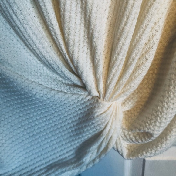 Akemi + Kin Light Sweater Top - Picture 4 of 4